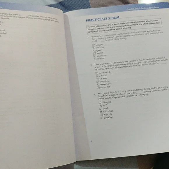 Official GRE verbal reasoning vol 1 - Picture 5 of 7